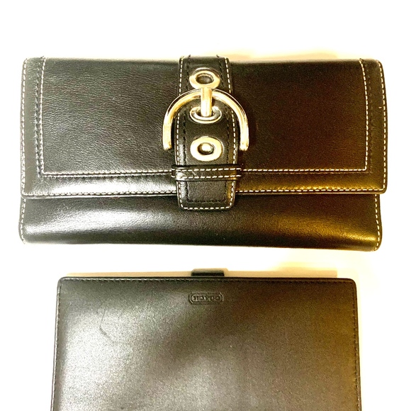 Coach Handbags - COACH Wallet Trifold Vintage SOHO with Checkbook